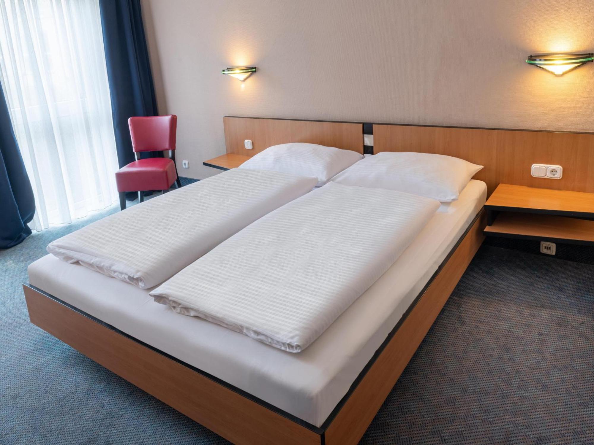 B&B Hotel Ешвайлер Екстериор снимка