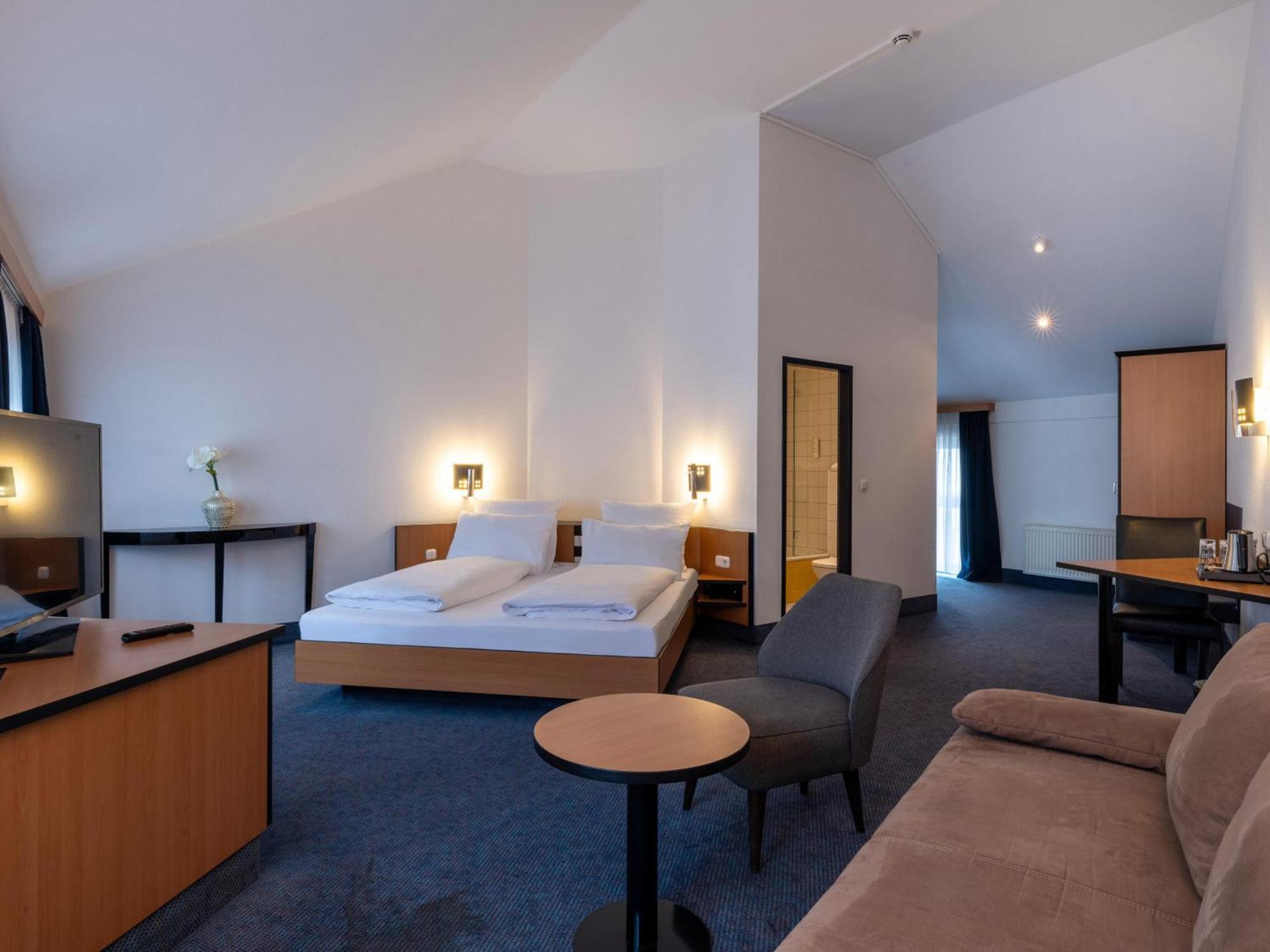 B&B Hotel Ешвайлер Екстериор снимка